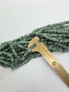 Perles de pierres précieuses en émeraude naturelle de forme carrée, 4-5 mm, environ 16 pouces de long, vente en gros par le fabricant, perles d'émeraude pour la fabrication de bijoux - Product Image 5