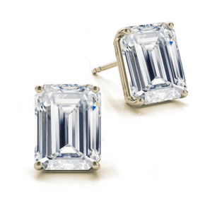 Boucles d'oreilles clous classiques en or 10 carats avec diamant taille émeraude (naturel) à quatre griffes - Product Image 1