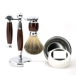 Ensemble de rasage de luxe pour homme, rasoir à 5 lames de haute qualité, brosse à poils de blaireau et support de rasage avec savon à raser - Product Image 4