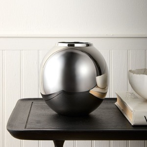 Metal <b>Table</b> Vase Textured Decorative Flower Vase for Dining <b>Table</b> Living Room Home Decor and Gifting Use - Product Image 1