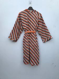 Recién llegado, chaqueta kantha de algodón indio, chaqueta de edredón kantha vintage, kimono largo clásico con cinturón y cuello grande, chaqueta de mujer - Product Image 4