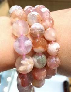 กำไลข้อมือเรซิ่นโลหะยืดได้สำหรับผู้หญิงสำหรับเทศกาลต่างๆ - Product Image 1