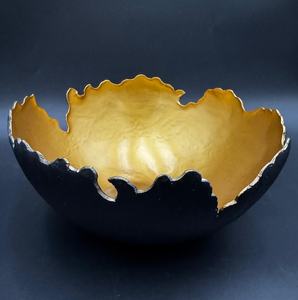 Bol décoratif en papier mâché métallique noir et or, pièce d'appoint moderne - Product Image 4