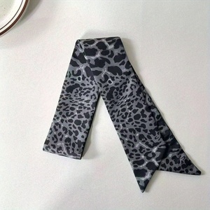 Pañuelo largo con estampado de leopardo para mujer, accesorio de moda de poliéster, estilo casual, para todas las estaciones, cinta estrecha para el cuello, diadema, decoración para bolso - Product Image 3