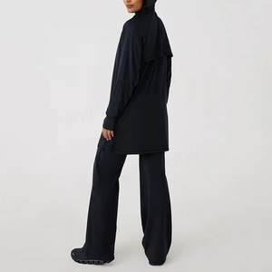 Conjunto Deportivo Modesto Personalizado con Cremallera para Mujer, Diseño con Bolsillos, Conjunto de Gimnasio Musulmán de Secado Rápido, Ropa Deportiva Musulmana para Mujer - Product Image 4