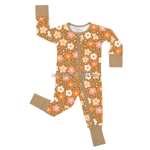Pijama de bambú orgánico con cremallera para bebé recién nacido, ropa de dormir para niños e infantes, con lazos y cintas personalizados - Product Image 4