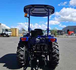 Tractor Compacto LOVOL TE404 de 40HP 4WD con Techo Protector y Capota, Tractor Agrícola Utilitario Diésel - Product Image 1