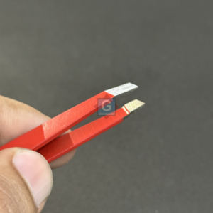 Pinces à sourcils rouges en acier inoxydable pour l'épilation des sourcils - Product Image 5