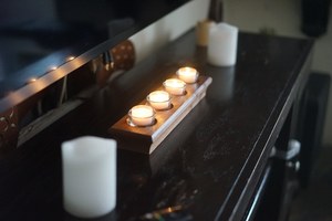 Support en bois artisanal pour bougies chauffe-plat, idéal pour la décoration de chambre, de salon, les centres de table de mariage et les collections de cadeaux. - Product Image 5