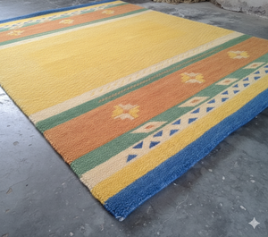 Alfombra de terciopelo estilo Gabbeh amarillo dorado | Alfombra de área antideslizante hecha a máquina con diseño de borde tribal moderno Gabbeh abstracto geométrico - Product Image 2