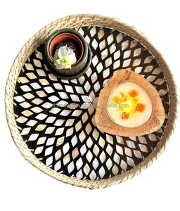 Juego de bandeja de servicio de ratán redonda elegante y asequible hecha a mano con incrustaciones de nácar para un diseño bohemio y árabe moderno para el hogar - Product Image 4