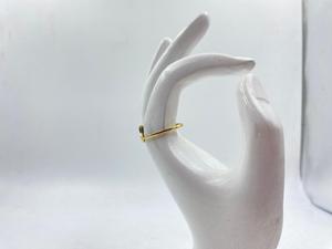 Bague en laiton traditionnelle faite à la main avec finition dorée à la mode pour des fonctions élégantes - Product Image 2