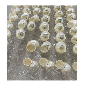 Vaso de cóctel de cristal hecho a mano con diseño en forma de concha para uso en fiestas - Product Image 2