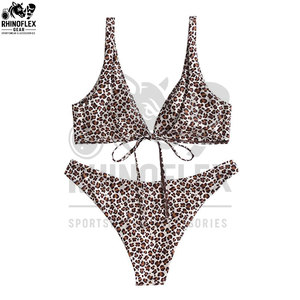 Conjunto de bikini triangular sexy para mujer con tiras, bragas tipo tanga, estampado, traje de baño de dos piezas para la playa, logotipo personalizable en la cintura - Product Image 3