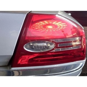 300 Luces Traseras Usadas Derecha 04806370AB - Product Image 1
