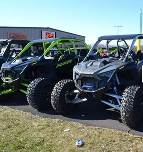 100% EL MÁS VENDIDO RZR Pro R 4 Premium 4WD Motor de 4 Tiempos Certificado por EPA y EEC con Bloqueo de Diferencial y Garantía Listo para Enviar - Product Image 1