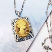 Collier Vintage pour fille, pendentif camée, cadre en filigrane métallique, zircon noir et anti-argent