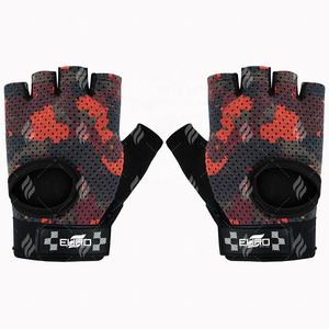 Gants de sport multifonctionnels de haute qualité pour l'entraînement sportif, style demi-doigts avec rembourrage confortable et contrôle de la prise en main - Product Image 4