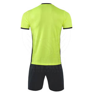 ชุดฟุตบอลที่สวมใส่สบาย ระบายอากาศได้ดี เหมาะสำหรับใช้งานกลางแจ้ง ผลิตจากโรงงาน - Product Image 2