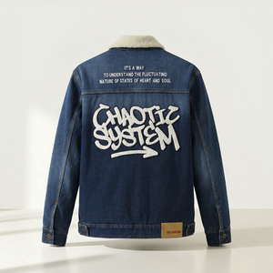 เสื้อแจ็คเก็ตยีนส์ลำลองผู้ชาย สีเดนิมฟอกกลาง ผ้าฝ้าย 98.5% ผ้ายืด 1.5% ซับในเชอร์ปา สวมใส่สบาย พร้อมรับผลิตแบบ Private Label - Product Image 2