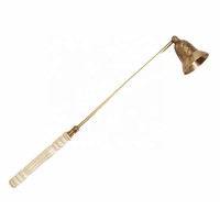 Vente chaude Antique Laiton Bougie Éteignoir avec Sculpté Blanc Poignées Bougie Mèche Extincteur Bougie Mèche Éteignoir