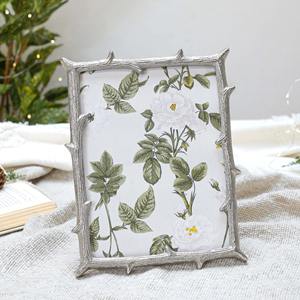 Cadre photo décoratif en aluminium moderne pour accrocher au mur ou poser sur table, idéal pour la décoration de la maison ou du bureau - Product Image 5