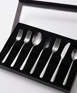 Ensemble de couverts minimalistes en acier inoxydable, finition miroir haute brillance, compatible lave-vaisselle, pour mariage. - Product Image 6