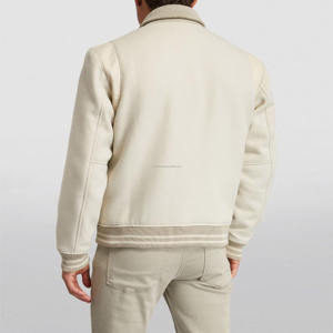 Blouson universitaire unisexe tendance avec col montant, logo brodé 3D sur le devant, ourlet et poignets côtelés - Product Image 4