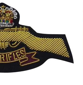 Écussons de blazer de haute qualité en fil métallique, décorations en métal avec crête brodée, couleur personnalisée, à coudre, pour uniformes scolaires 2026 - Product Image 3