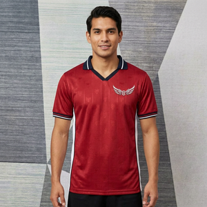 เสื้อฟุตบอลคอวีสีแดงสำหรับผู้ชาย แขนสั้น ผ้าโพลีเอสเตอร์ซับเหงื่อ ระบายอากาศได้ดี ทรงปกติ เหมาะสำหรับฤดูร้อน สามารถปรับแต่งได้ทุกแบบ - Product Image 5