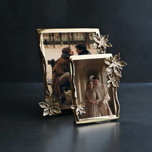Golden Flower Photo <b>Frame</b> Set of 2 Floral Metal <b>Picture</b> <b>Frame</b> Golden Tabletop Display Decor Gift for Wedding home decor - Product Image 4