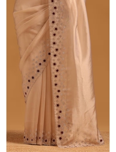 Sari Beige para Mujer KV con Adornos de Tela y Lentejuelas, con Blusa Sin Coser - Product Image 3