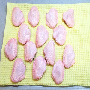 Ailes de poulet surgelées au goût et à la texture exceptionnels, ailes de poulet soigneusement sélectionnées pour une approvisionnement en gros de qualité supérieure - Product Image 1