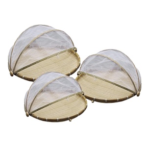 Panier à fruits rond en bambou artisanal du Vietnam avec couvercle en filet - Product Image 3