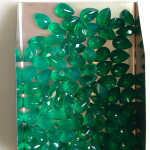 พลอยออนิกซ์สีเขียวธรรมชาติ 7x5 มม. รูปทรงลูกแพร์ คุณภาพดีที่สุด พลอยหลวมสำหรับทำเครื่องประดับ ได้รับการรับรองจากเรดเมาน์เทน เจมส์ - Product Image 3