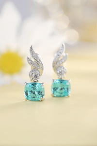 Pendientes de oro blanco con topacio azul cuadrado y detalles de diamantes redondos, joyería de lujo para bodas - Product Image 1