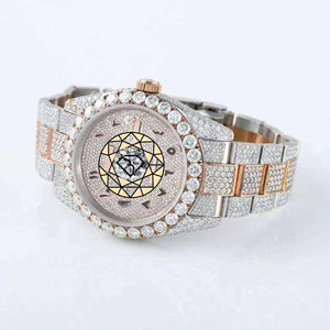 Reloj de Lujo con Diamantes, Caja Redonda de Acero Inoxidable de 40 mm, Cierre Desplegable de Cuarzo Analógico, Unisex - Product Image 1