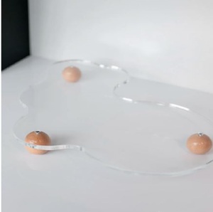 Plateau alimentaire en acrylique transparent durable avec poignées Organisateur élégant Parfait pour la cuisine à la maison et l'utilisation de la restauration rapide - Product Image 2