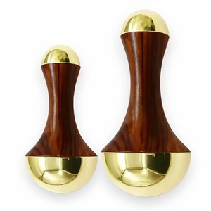 Rouleau de massage facial Kansa en métal pour la relaxation et le confort – Outil de thérapie Kansa pour le rajeunissement de la peau - Product Image 1