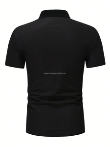 เสื้อโปโลผู้ชายลายบล็อกสีสันสดใส แฟชั่นแบบต่อผ้า สไตล์ลำลอง แขนสั้น ทรงเข้ารูป เหมาะสำหรับเล่นกอล์ฟ พร้อมปักโลโก้ตามสั่ง - Product Image 2