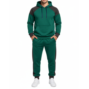Survêtement homme vert foncé et gris foncé très demandé – Sweat à capuche à manches raglan avec poignets contrastants, pantalon assorti, ensemble athlétique - Product Image 1