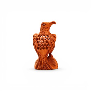 Figurine d'aigle en bois artisanale avec filet |   Statue d'aigle décorative en bois |   Décoration d'intérieur en bois sculpté à la main en forme d'oiseau - Product Image 4