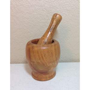 Mortero y Maja de Madera de Acacia Ecológicos para Moler Hierbas y Especias - Product Image 5