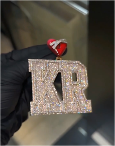 CONCEPTION Colgante de Moissanita con Corte Brillante Redondo Estilo Hip Hop, Chapado en Oro Grueso sobre Plata 925, VVS Iced Out, Personalizado, Certificado GRA, Unisex - Product Image 3