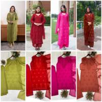 Salwar Kameez rouge brodé en polyester pour femme, coupe ample traditionnelle, longueur ras du sol, tenue ethnique style mariage Inde Pakistan