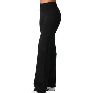 Pantalones de yoga acampanados de cintura alta personalizados al por mayor para mujer, leggings de gimnasio suaves y elásticos con efecto levantacola, pantalones de fitness de pierna ancha, tallas grandes - Product Image 2