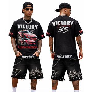 เสื้อยืดลายกราฟิก Victory สำหรับผู้ชายแบบกำหนดเอง และกางเกงยีนส์ขาสั้น ชุดเซ็ตพิมพ์ลายสตรีทแวร์สองชิ้น ชุดโอเวอร์ไซส์สไตล์ฮิปฮอปสำหรับฤดูร้อน - Product Image 1