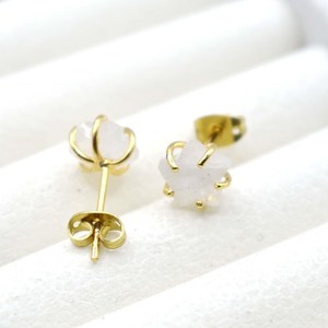 Rainbow Moonstone Star Shape <b>Stud</b> <b>Earrings</b> 8mm Prong Set Gemstone Jewelry for Women Girls - Product Image 5