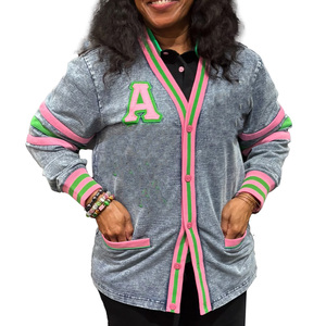Cardigan en jean délavé à l'acide, rose et vert, avec bordure rayée et lettres brodées, personnalisable pour sororité, vente en gros - Product Image 1
