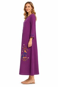 Vestido Largo Morado con Bordado, Manga Larga, Corte en A, Cuello en V, Cintura Natural, Estampado Étnico, Vestido Maxi para Bodas - Product Image 2